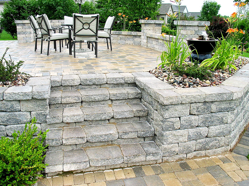 Retaining Wall Design and Construction in the Fox Valley